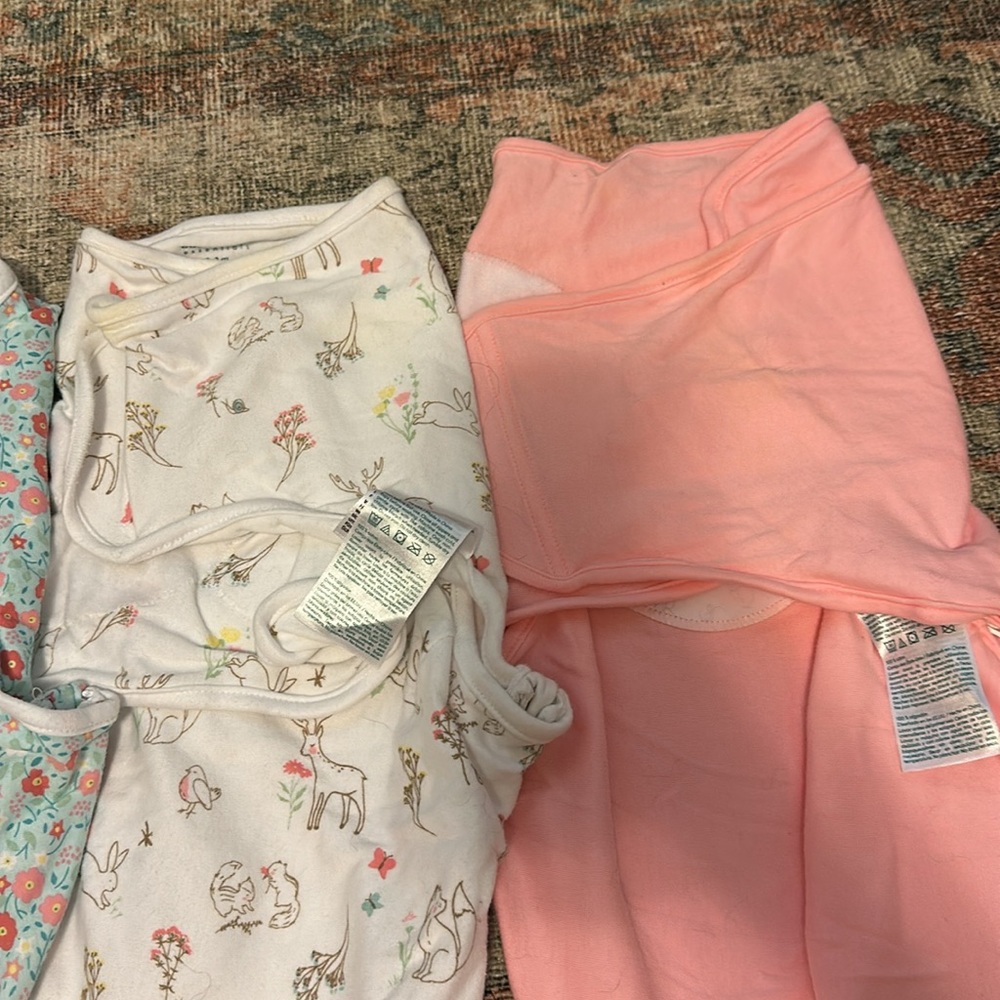 0-3 months sleepers and swaddles bundle - Picture 9 of 10